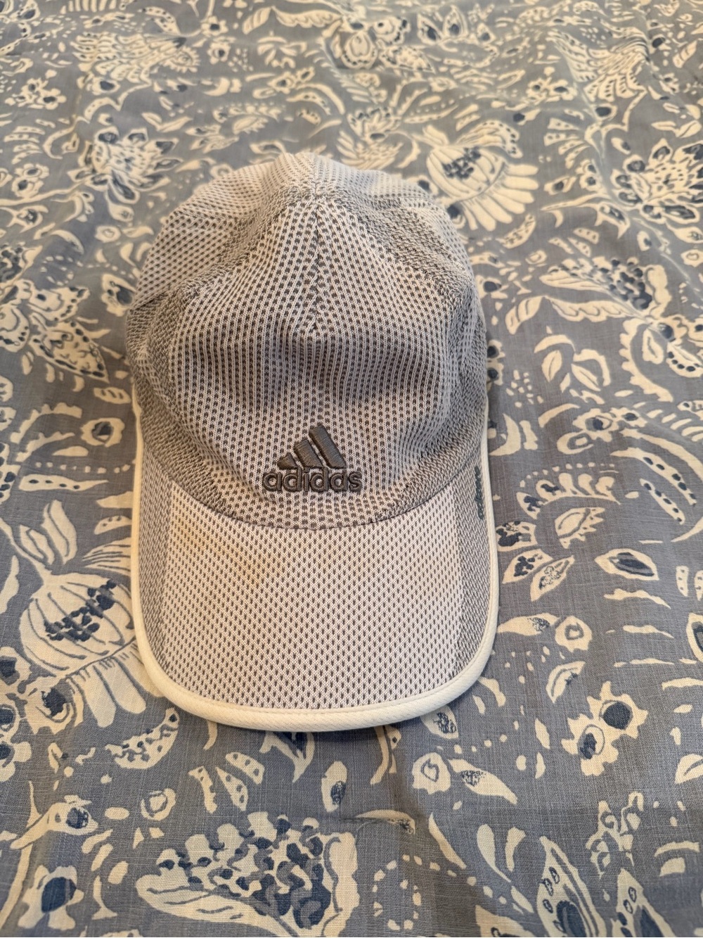 adidas Women’s White Mesh Performance Cap with Logo
